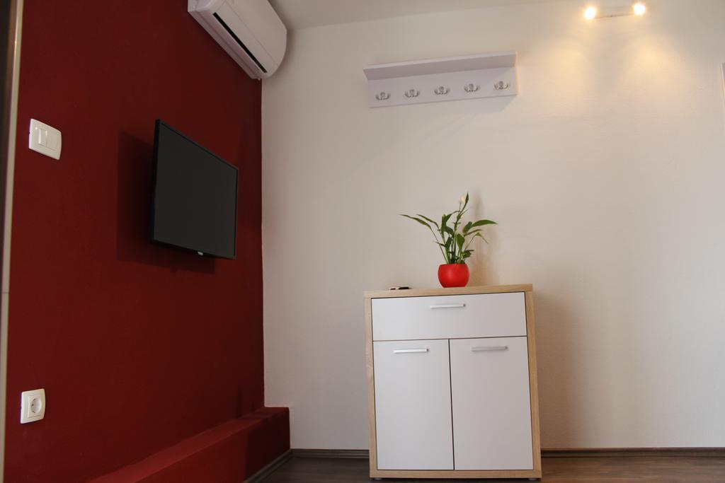 Apartments Tomas Trogir Exterior photo