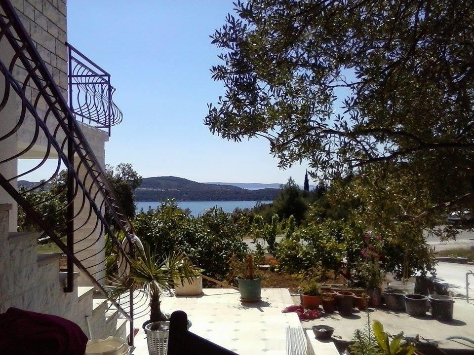 Apartments Tomas Trogir Exterior photo