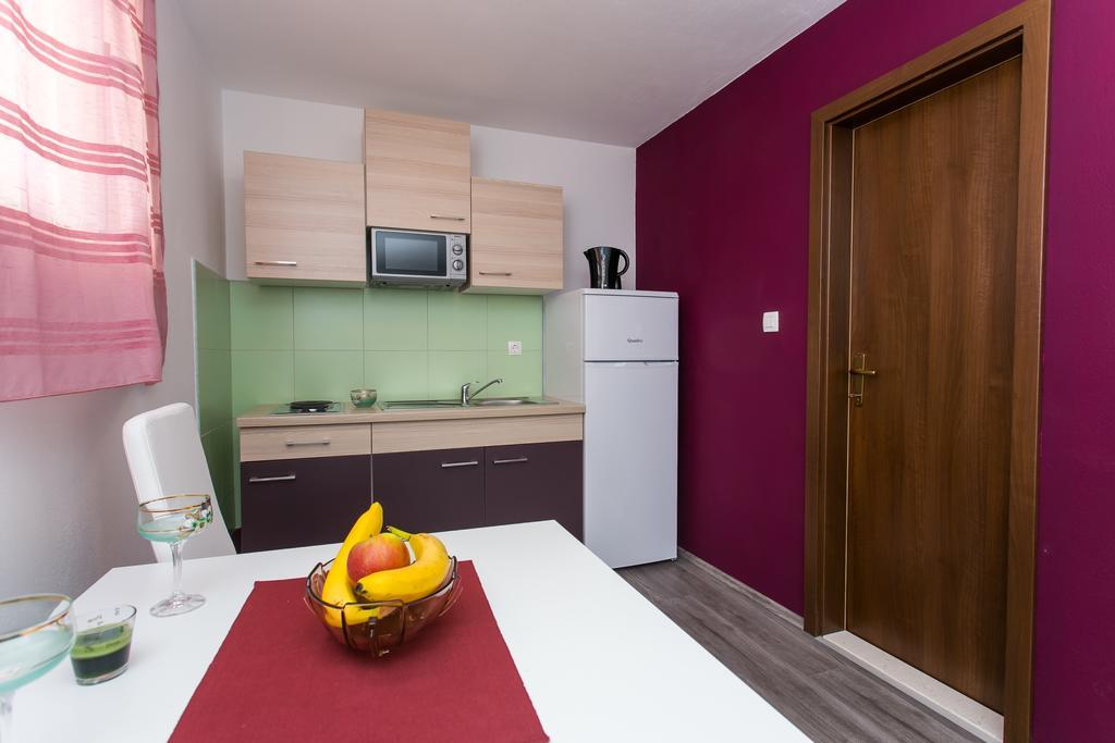 Apartments Tomas Trogir Exterior photo